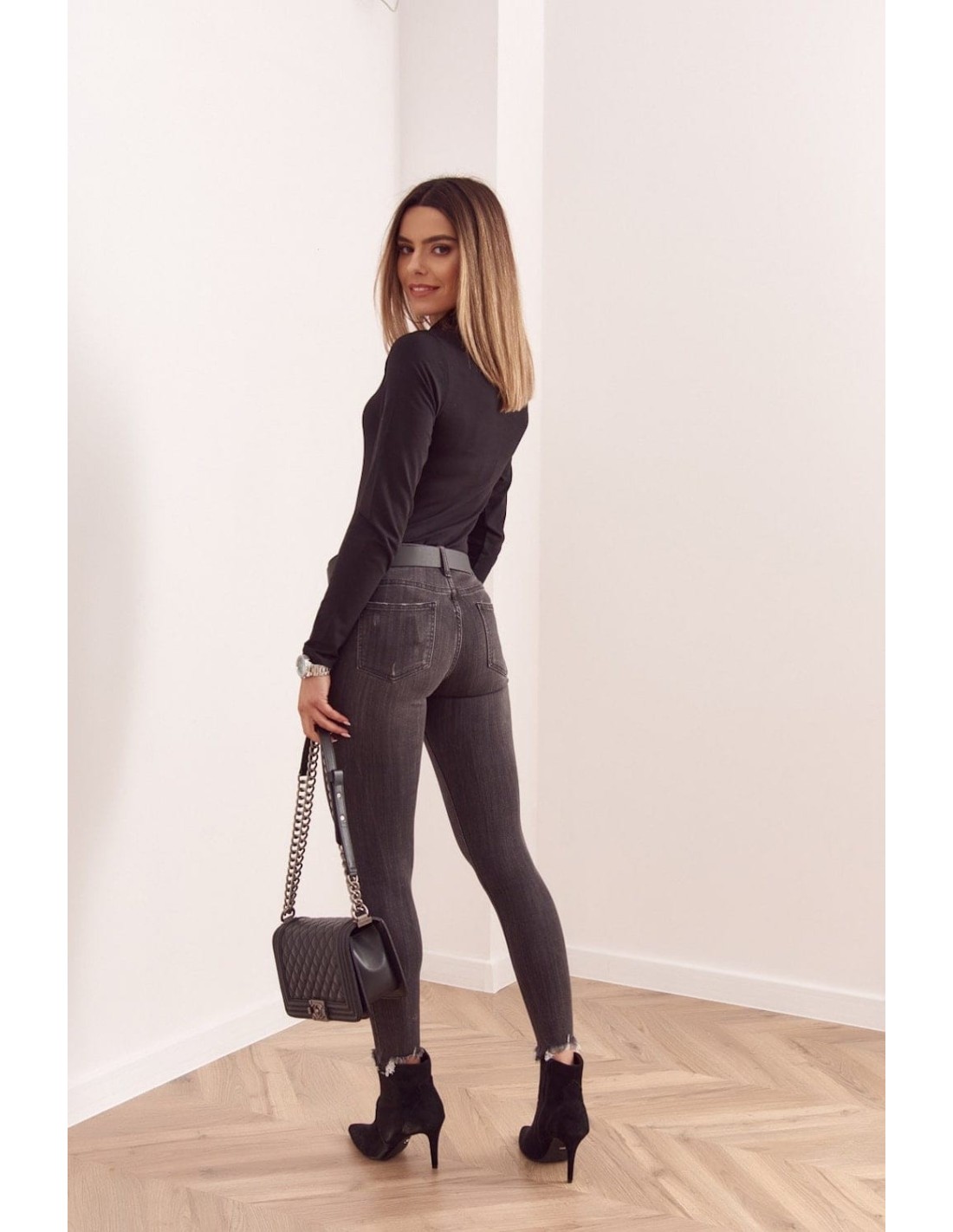 Pantaloni negri la modă din denim 23110 - Magazin online - Boutique